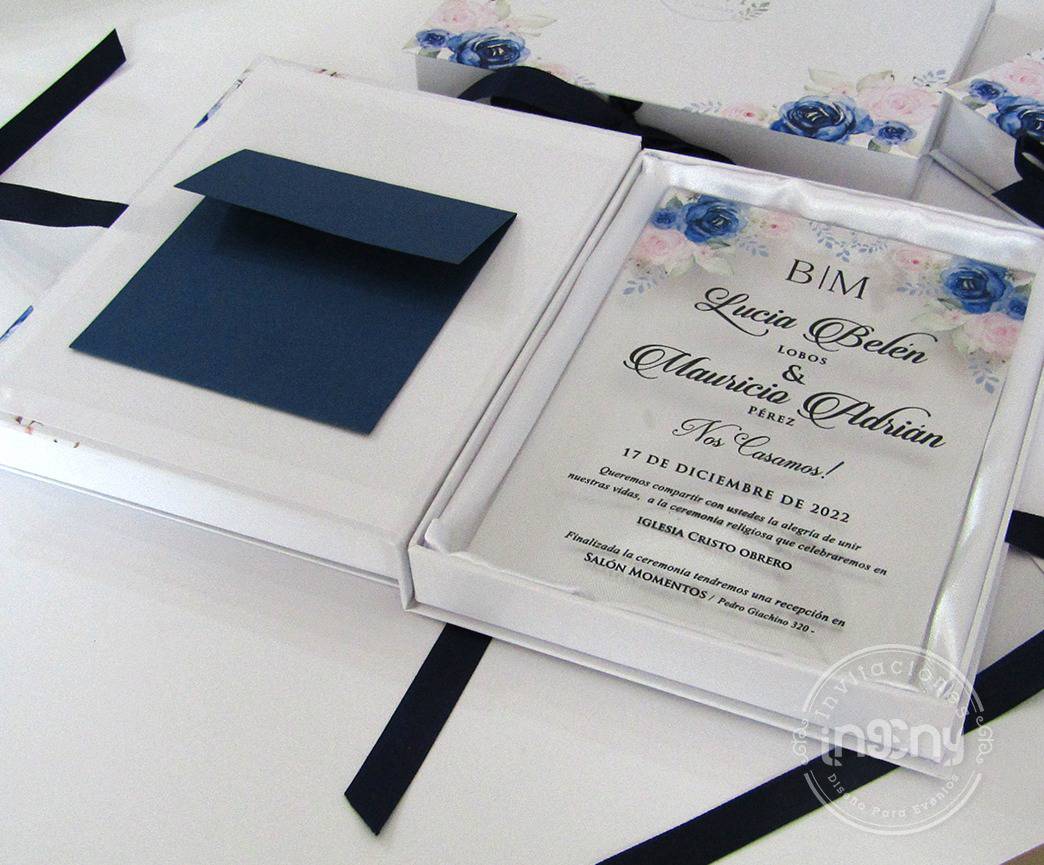 Invitacion en caja Tarjeta de Acrilico